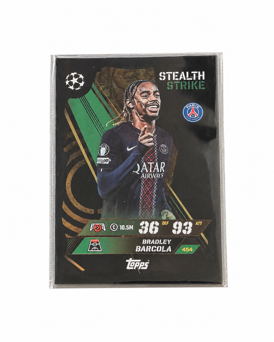 Carta Topps Match Attax 25/26 Bradley Barcola - Paris Saint-Germain - Stealth Strike