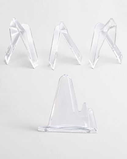 Soporte Acrílico Triangular para Cartas Coleccionables