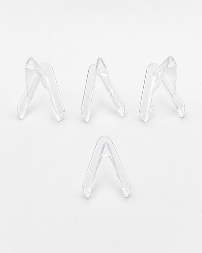 Soporte Acrílico Triangular para Cartas Coleccionables